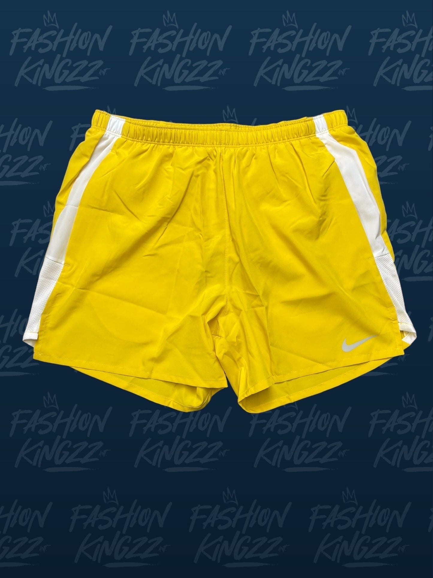 Nike Challenger Shorts - Yellow