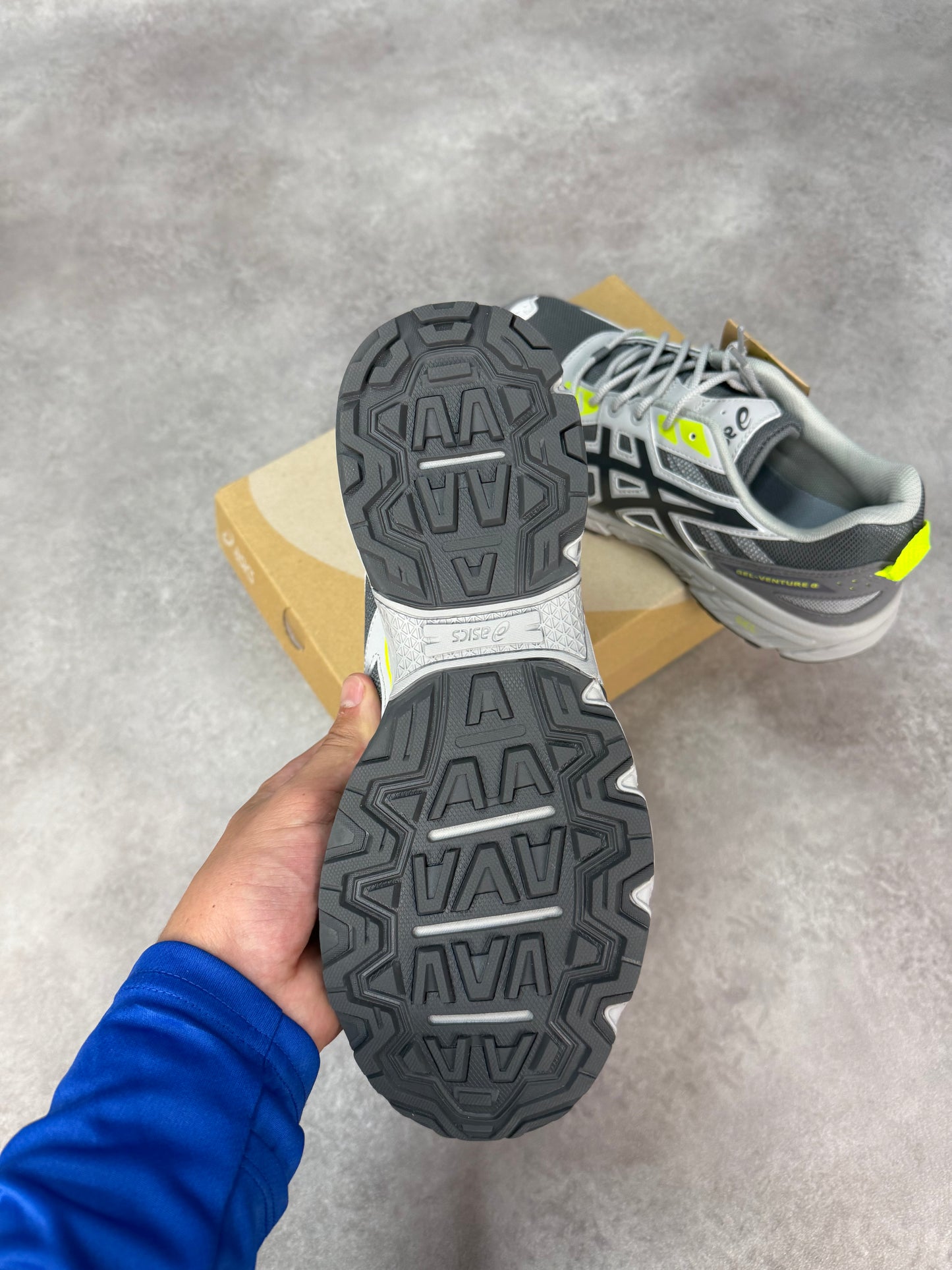 Asics Gel Venture 6 - Carbon/Obsidian Grey