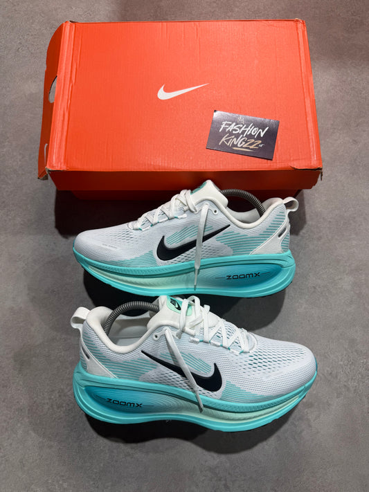 Nike Vomero 18 - Dusty Cactus