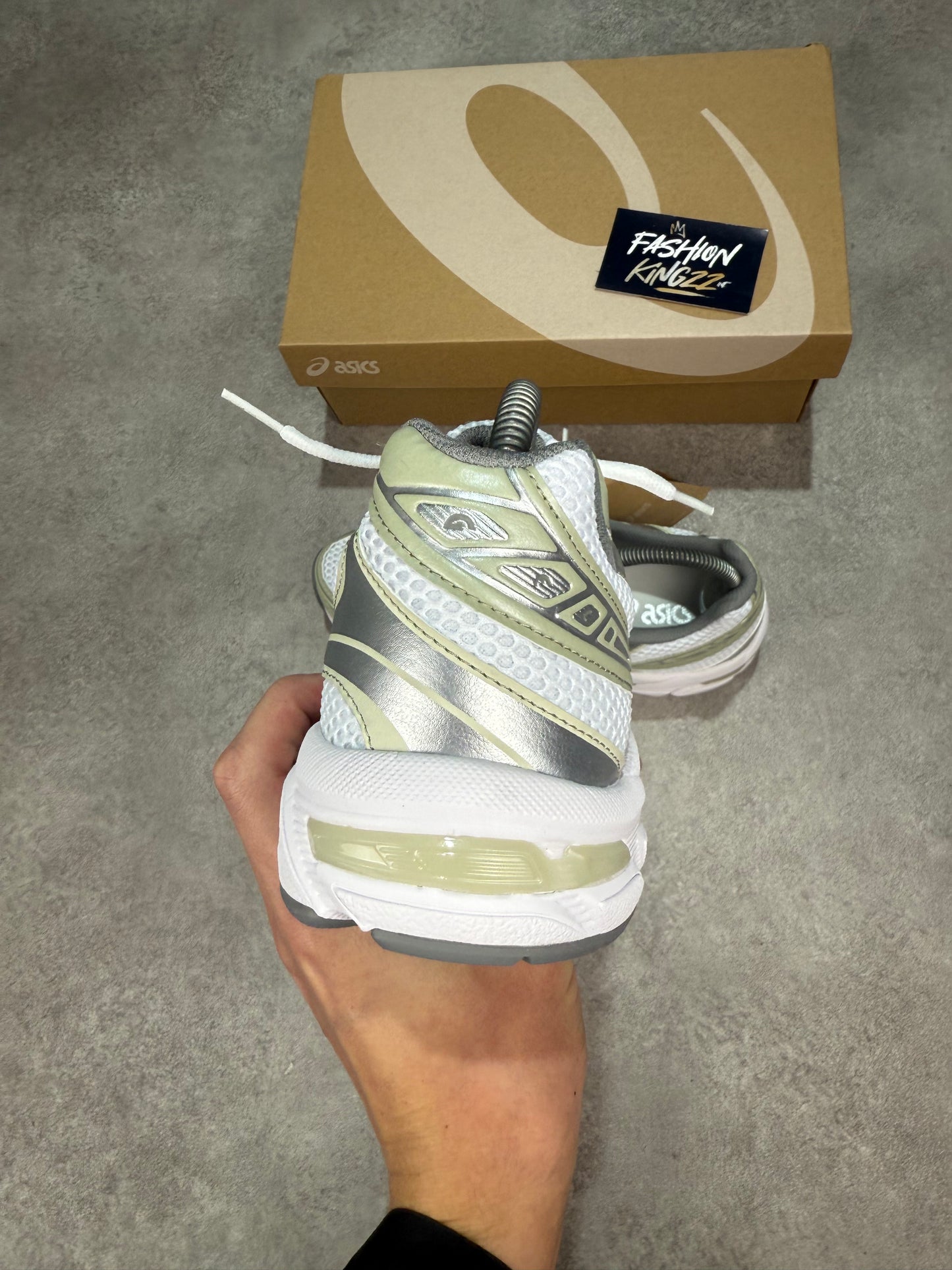 Asics Gel 1130 - WHITE/DRIED LEAF GREEN