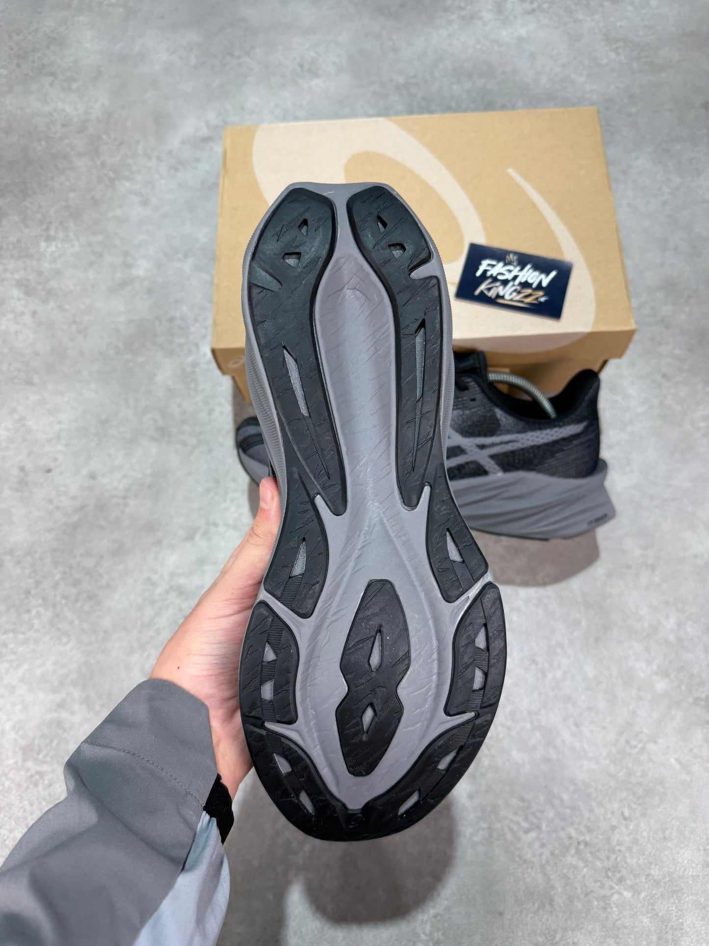 Asics DYNABLAST 5 - CARBON/BLACK