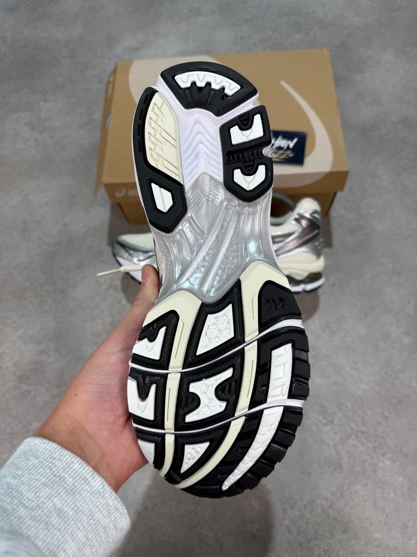 Asics Gel Kayano 14 - CREAM/BLACK