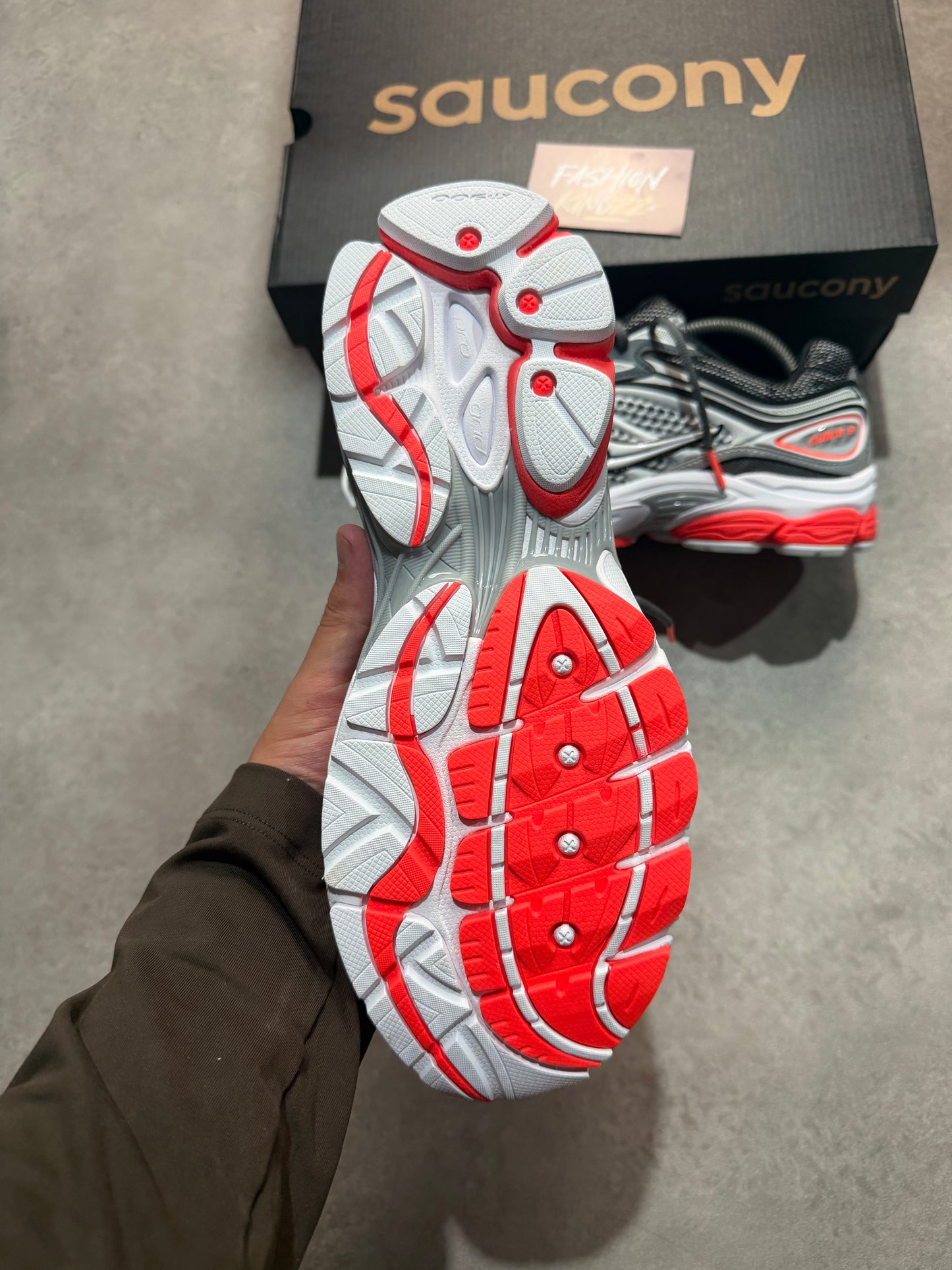 Saucony Progrid Omni 9 - CADET/VIZIRED/GRIS CLAIR