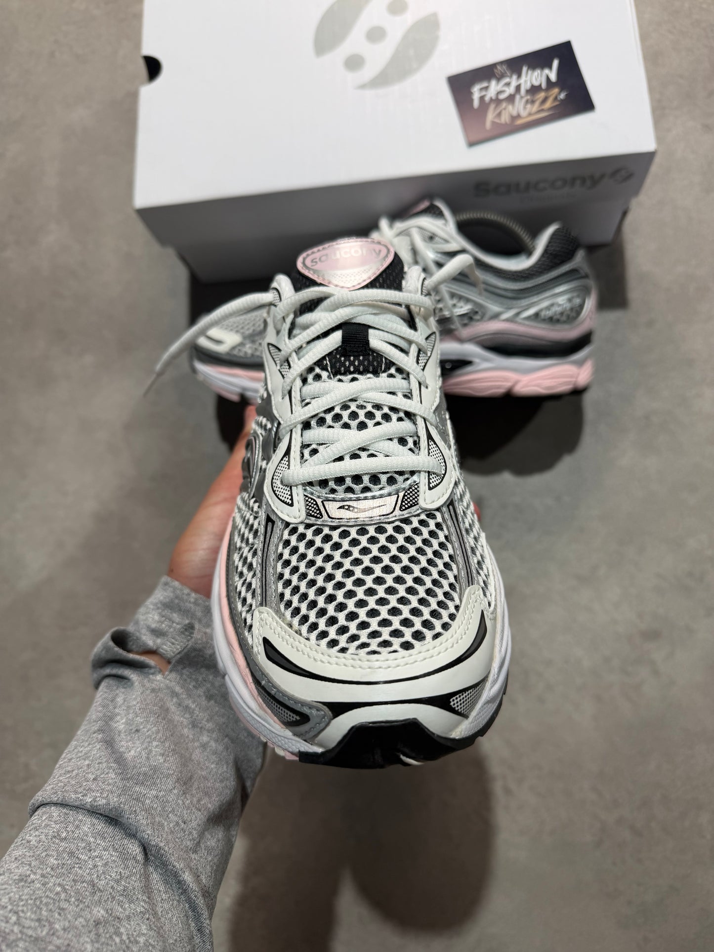 Saucony Progrid Omni 9 - SILVER/PINK