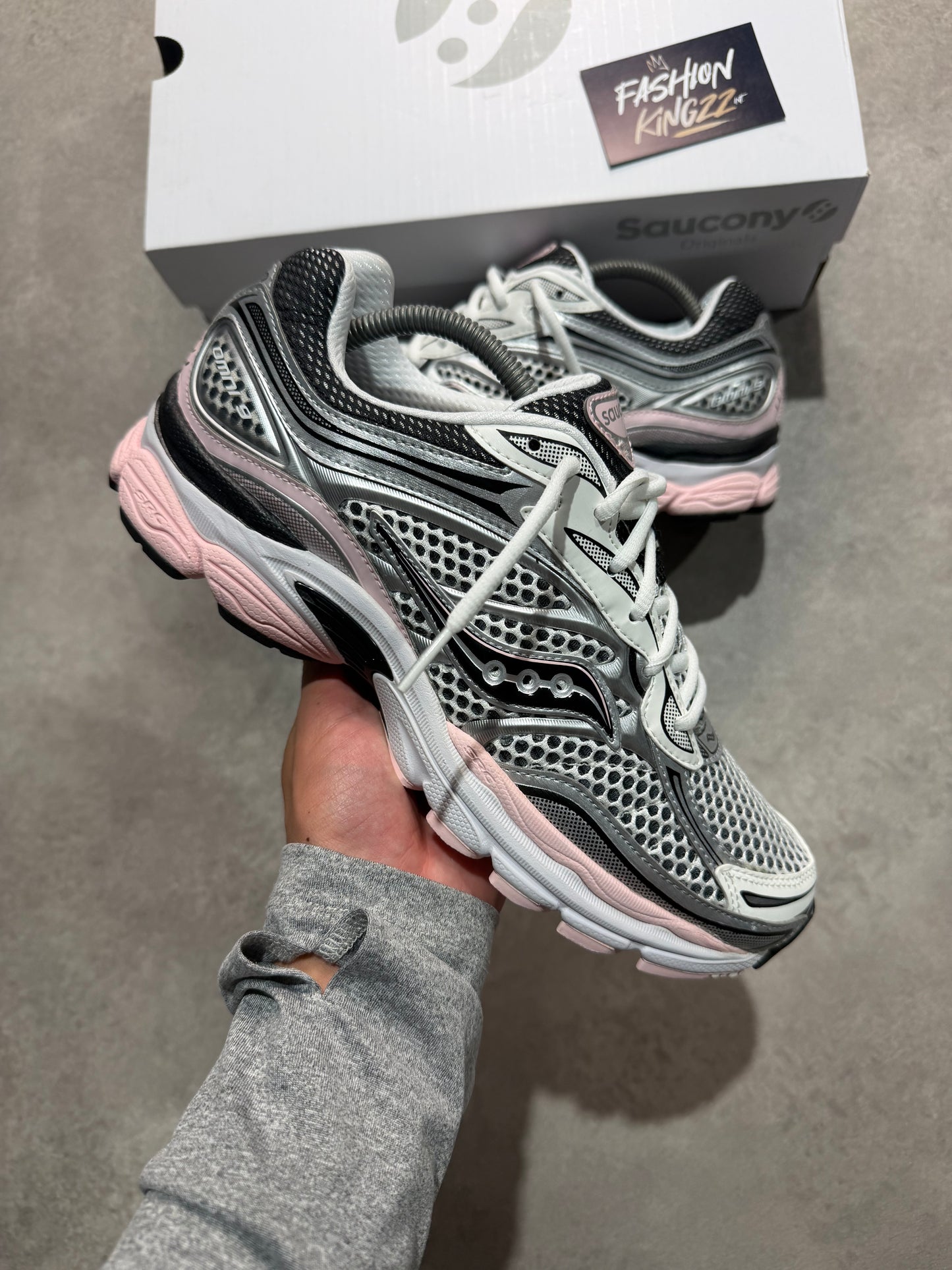 Saucony Progrid Omni 9 - SILVER/PINK
