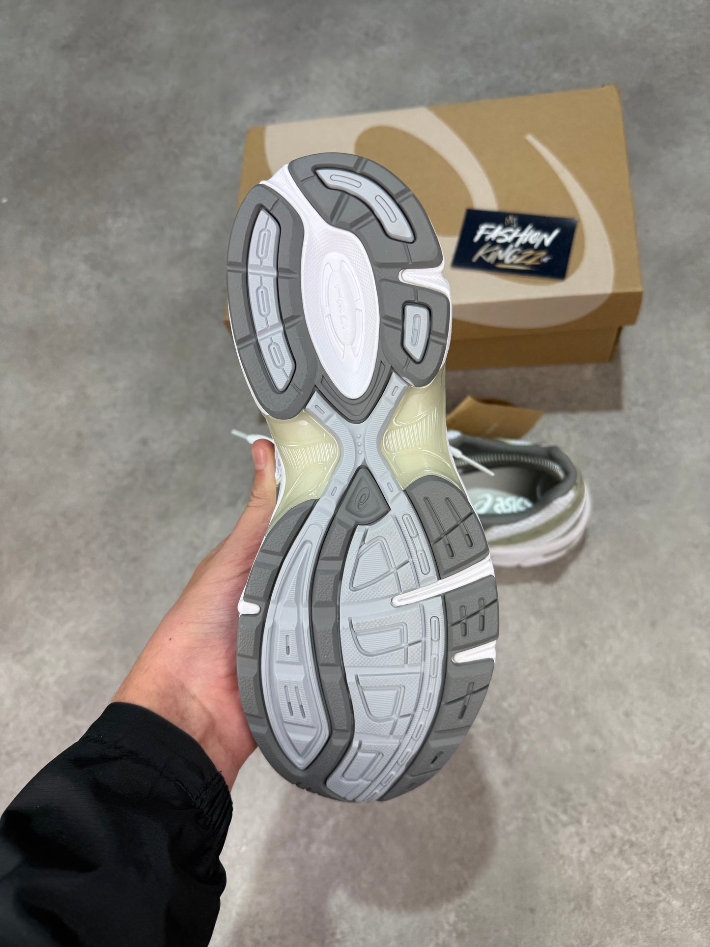 Asics Gel 1130 - WHITE/DRIED LEAF GREEN