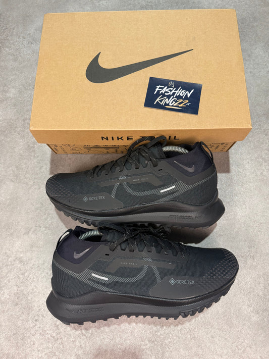 Nike React Pegasus Trail 4 GTX V2 - BLACK/ANTHRACITE