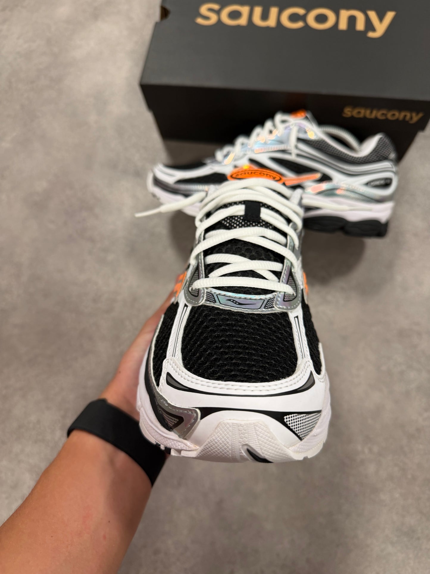 Saucony Pro Grid Omni 9 - Black Orange