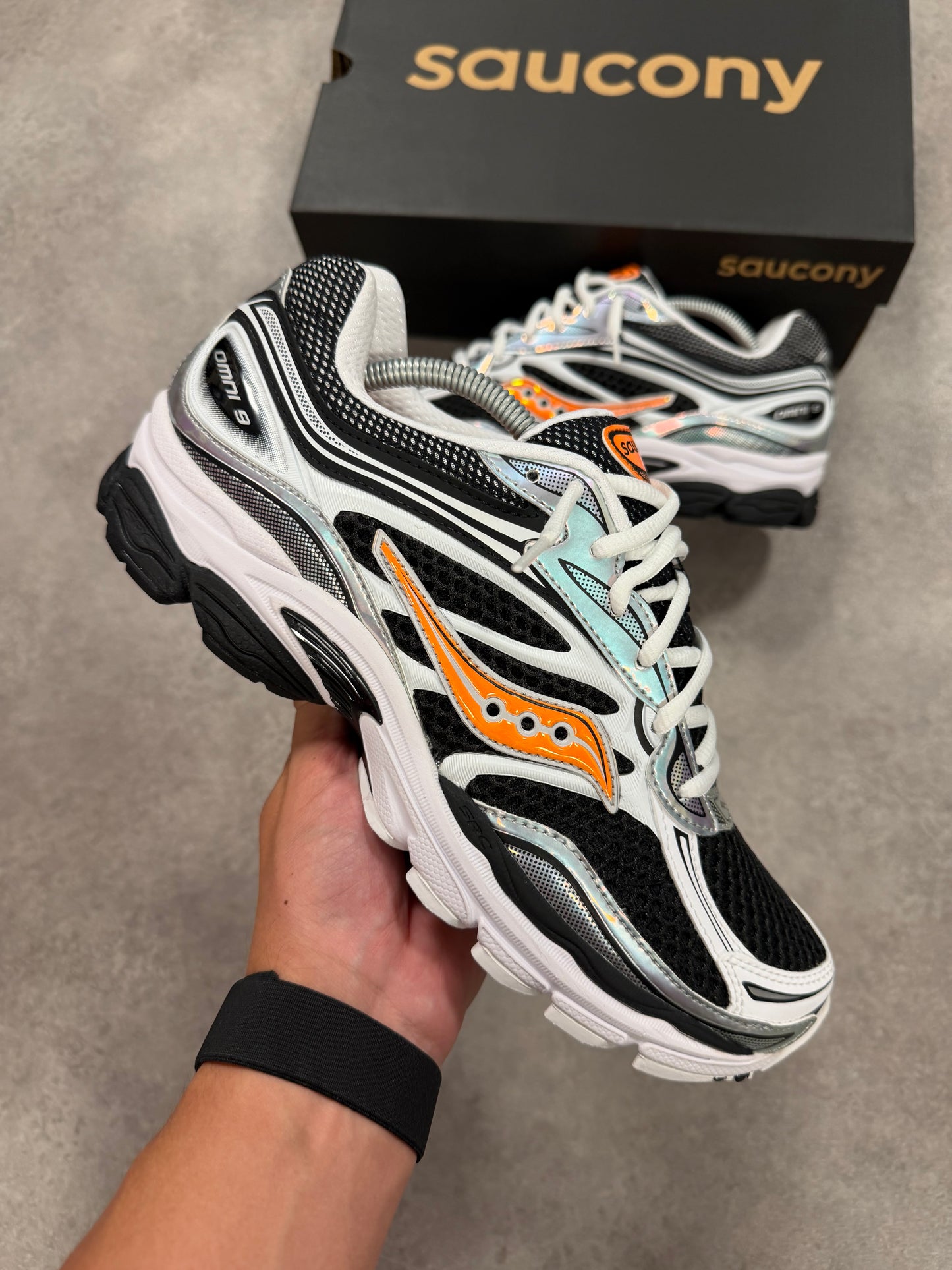 Saucony Pro Grid Omni 9 - Black Orange