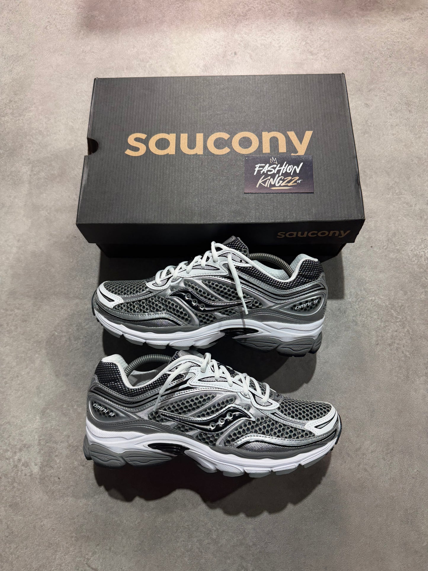 Saucony Progrid Omni 9 - GREY/SILVER