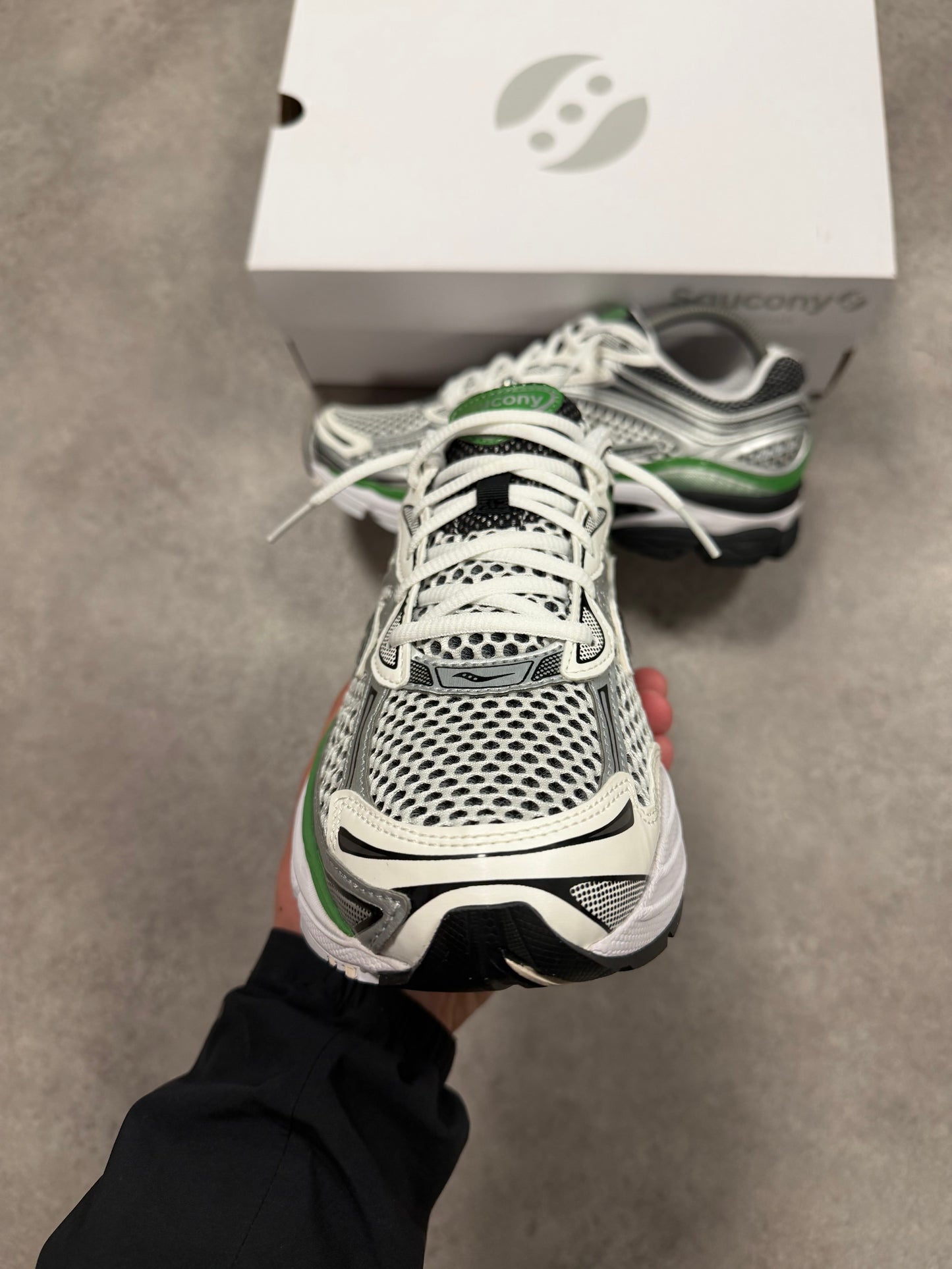 Saucony Progrid Omni 9 - SILVER/GREEN ARGENT/VERT