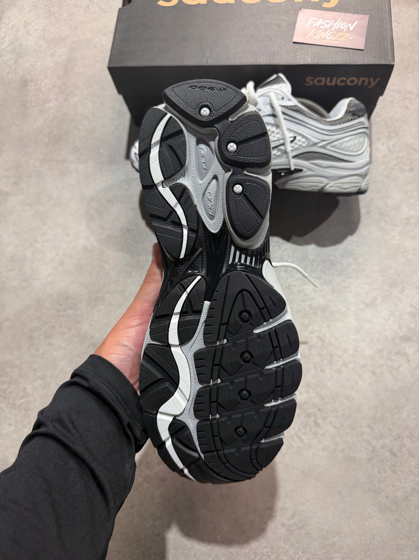Saucony Pro Grid Omni 9 - White Cadet