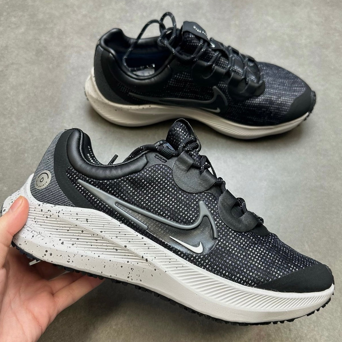 Nike Zoom Winflo - Black/White